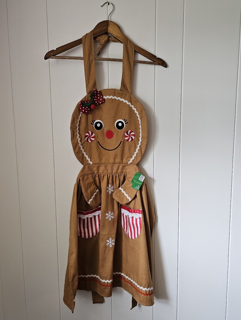 NWT Gingerbread Holiday Christmas Apron With Pockets